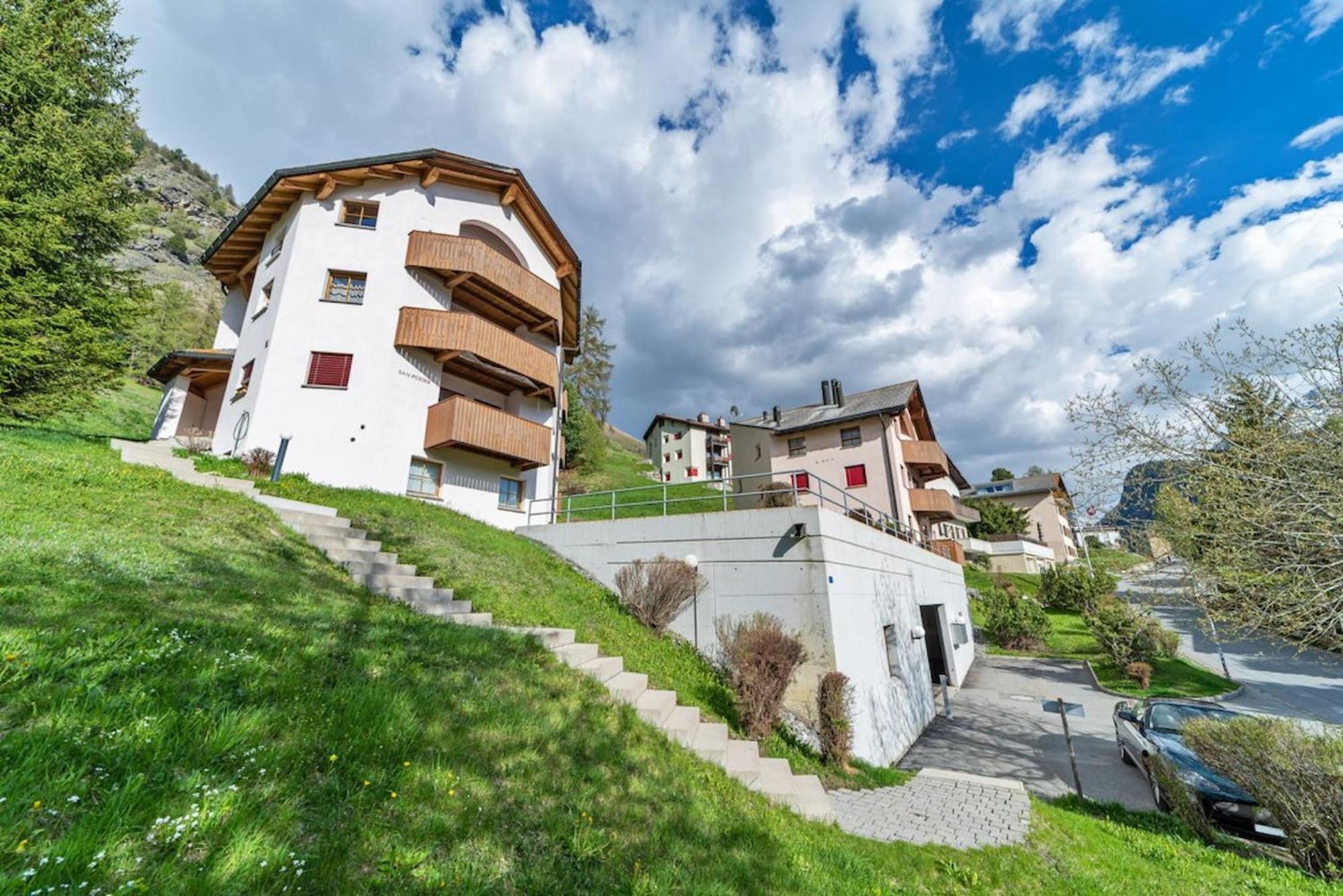 Апартаменти Chesa San Peider - Понтрезіна Екстер'єр фото